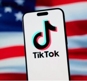 TikTok ABŞ tətbiq mağazalarına geri döndü